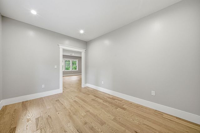 33 Pine Street, Dover, MA 02030
