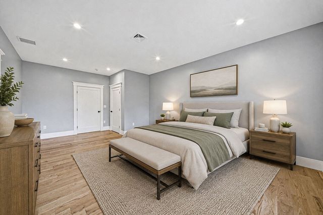 33 Pine Street, Dover, MA 02030