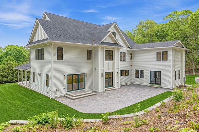 33 Pine Street, Dover, MA 02030