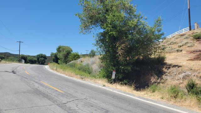 Ranch Club Rd, Lake Elizabeth, CA 93532