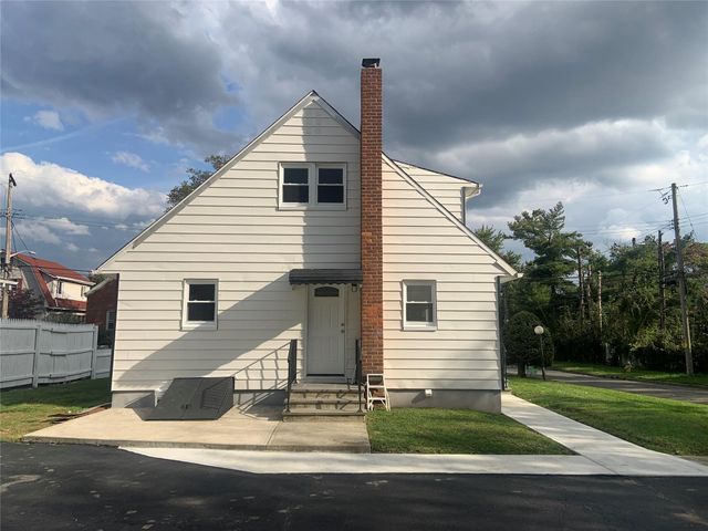 110 McLean Avenue, White Plains, NY 10607