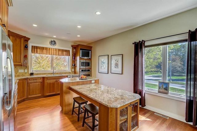 702 Cricket Lane, Middleton, WI 53562