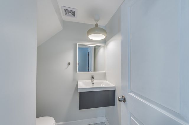 421 Elm Street 6K, Deerfield, IL 60015