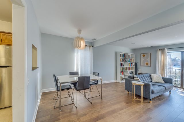 421 Elm Street 6K, Deerfield, IL 60015