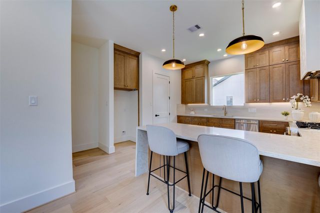 4511 Nolda Street, Houston, TX 77007