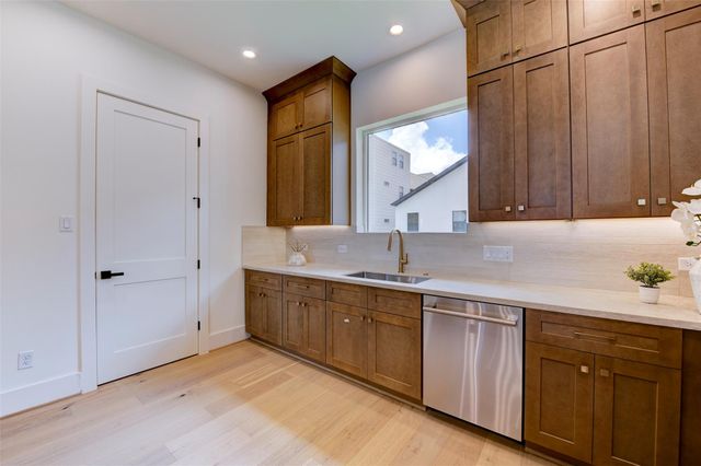 4511 Nolda Street, Houston, TX 77007