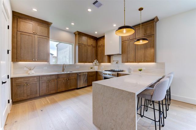 4511 Nolda Street, Houston, TX 77007