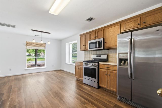 244 Sampson, Kyle, TX 78640