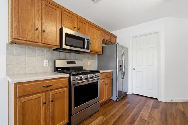 244 Sampson, Kyle, TX 78640