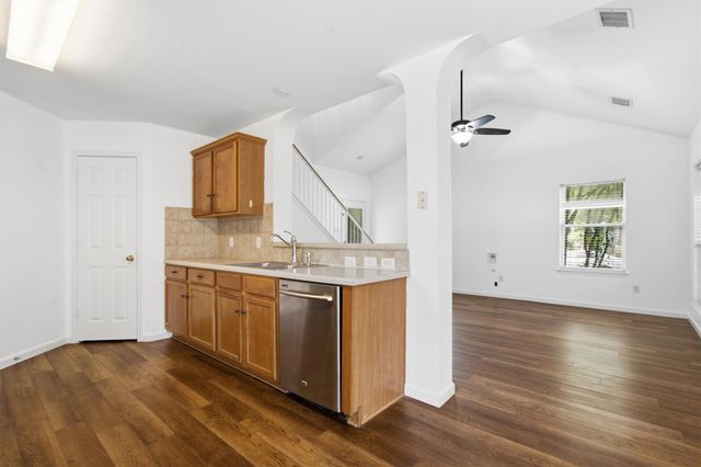 244 Sampson, Kyle, TX 78640