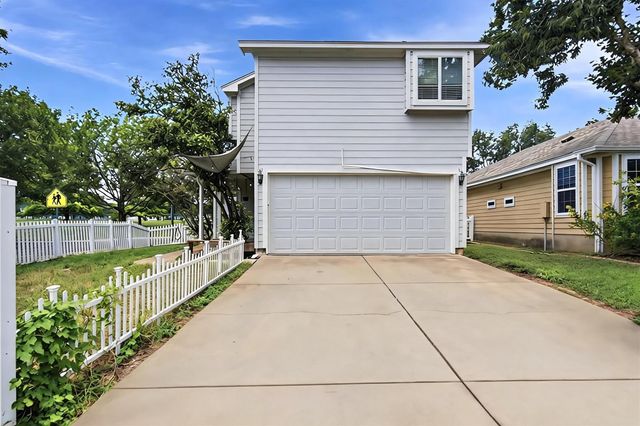 244 Sampson, Kyle, TX 78640