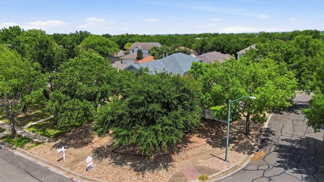 244 Sampson, Kyle, TX 78640