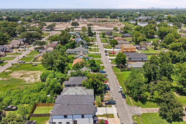 7435 Hezekiah Lane, Houston, TX 77088
