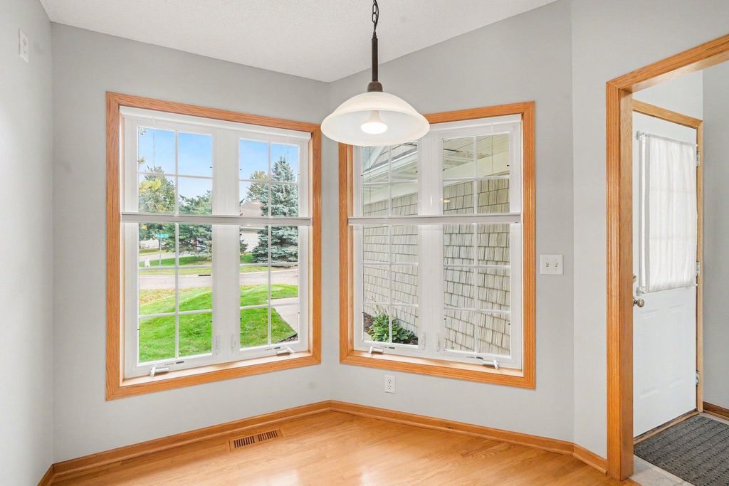 8950 Deer Run Court, Victoria, MN 55386 — photo 4