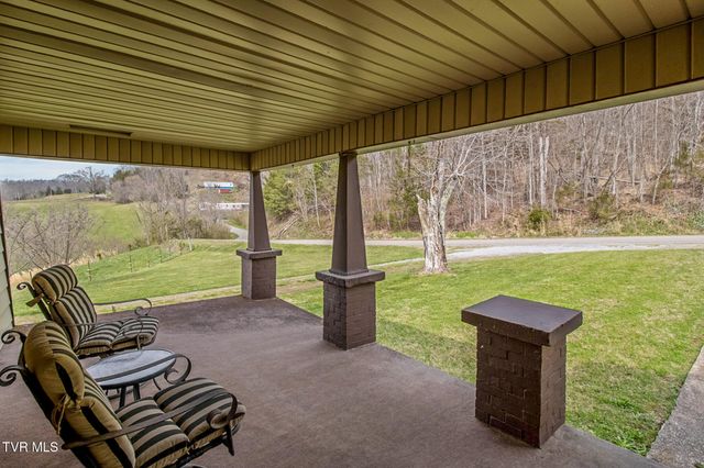 2911 Kingdom Road, Duffield, VA 24244