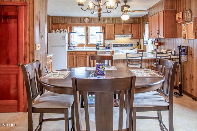 2911 Kingdom Road, Duffield, VA 24244