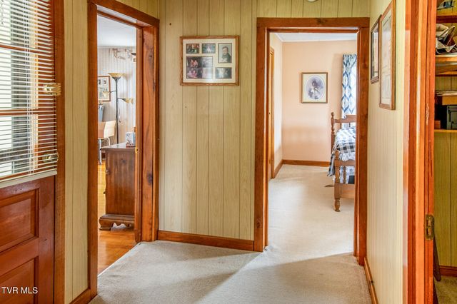 2911 Kingdom Road, Duffield, VA 24244