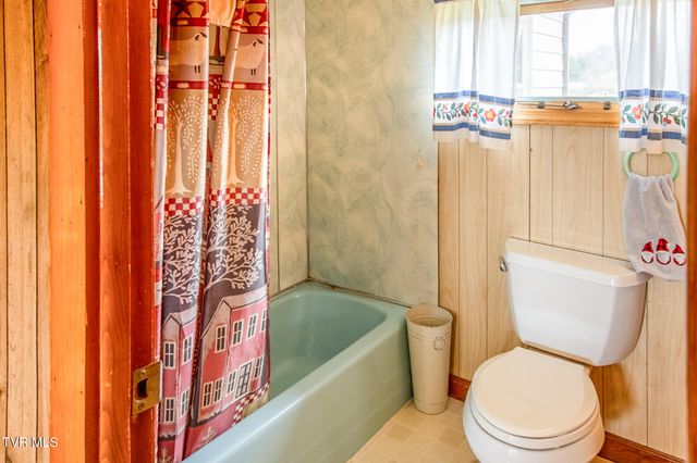 2911 Kingdom Road, Duffield, VA 24244