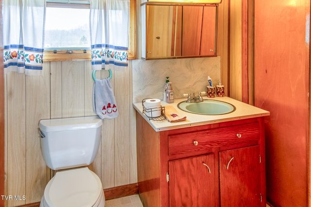 2911 Kingdom Road, Duffield, VA 24244