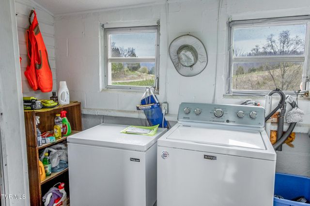 2911 Kingdom Road, Duffield, VA 24244