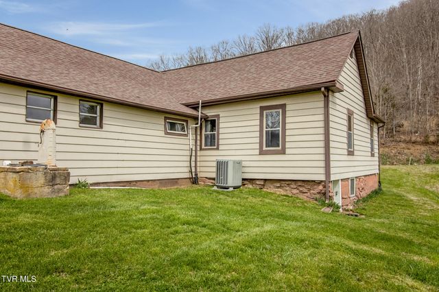 2911 Kingdom Road, Duffield, VA 24244