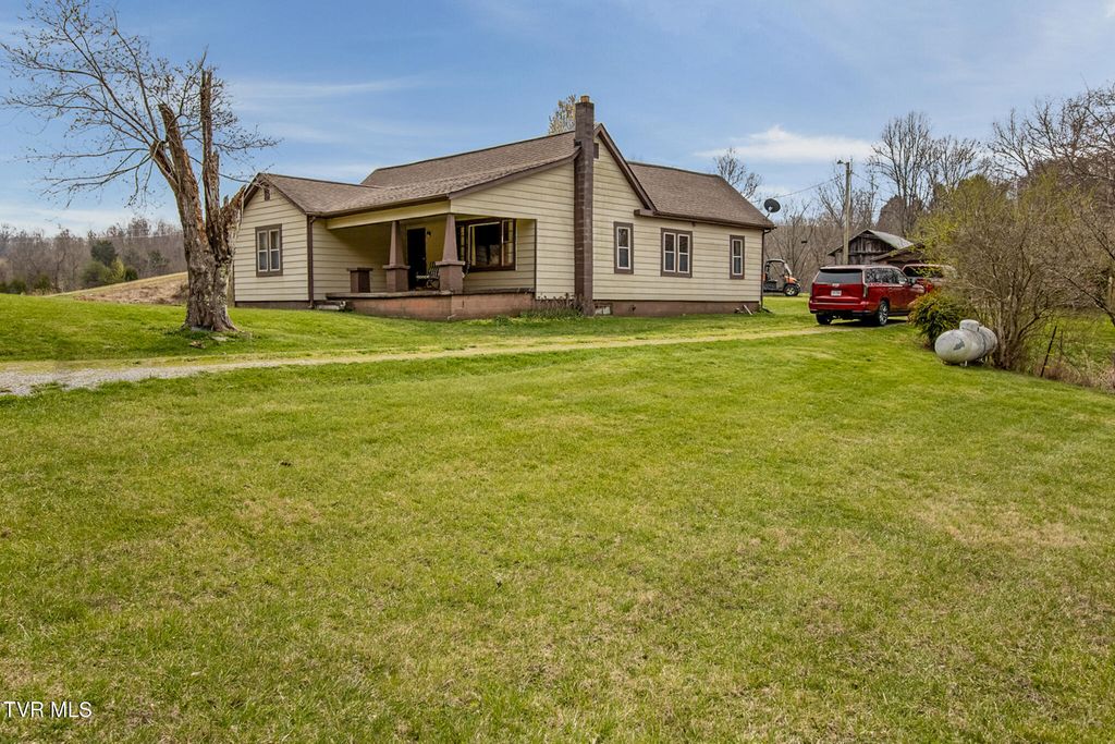 2911 Kingdom Road, Duffield, VA 24244