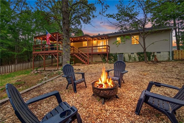 8517 Spruce Drive, Rogers, AR 72756