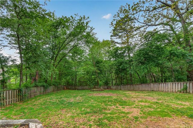 8517 Spruce Drive, Rogers, AR 72756