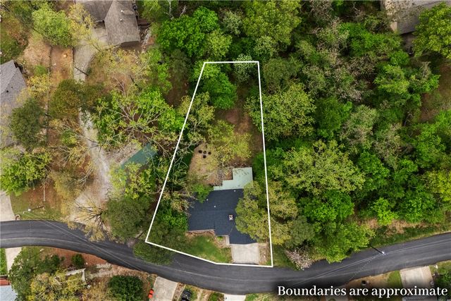 8517 Spruce Drive, Rogers, AR 72756