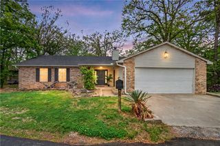 8517 Spruce Drive, Rogers, AR 72756
