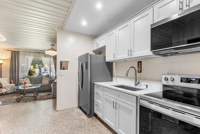 418 Kern Street, West Palm Beach, FL 33405