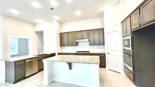 212 Milas Cove, Montgomery, TX 77316