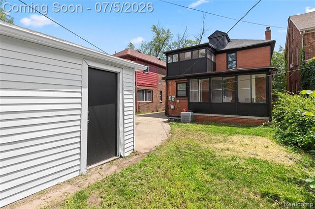 18959 Woodingham Drive, Detroit, MI 48221