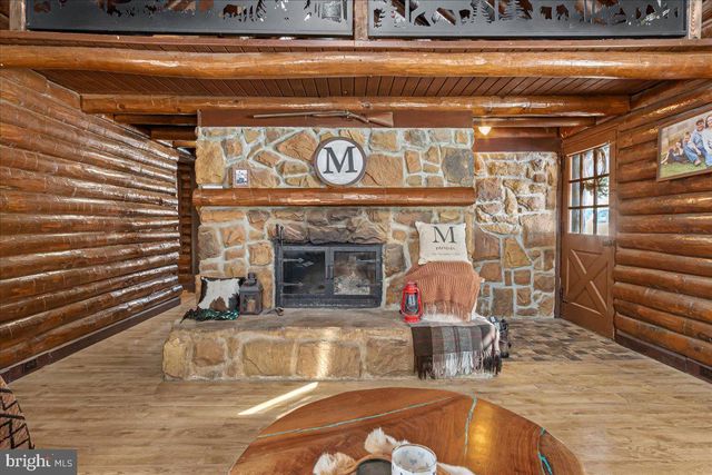 325 SADDLEBRED DR, Hedgesville, WV 25427