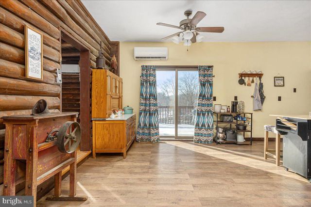 325 SADDLEBRED DR, Hedgesville, WV 25427