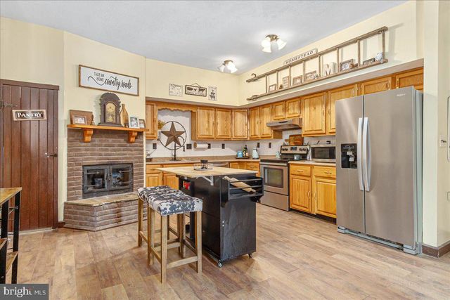 325 SADDLEBRED DR, Hedgesville, WV 25427