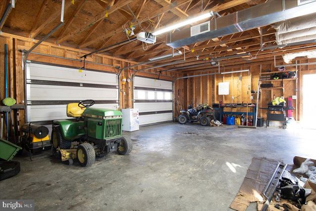 325 SADDLEBRED DR, Hedgesville, WV 25427