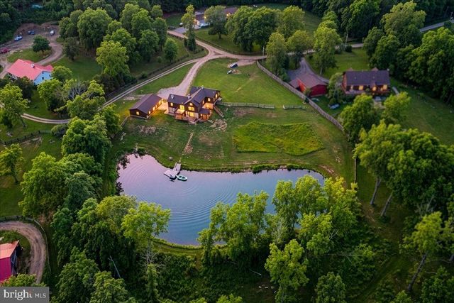 325 SADDLEBRED DR, Hedgesville, WV 25427