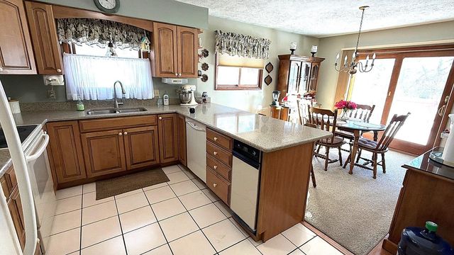 318 Oak Knoll Road, Williston, VT 05495
