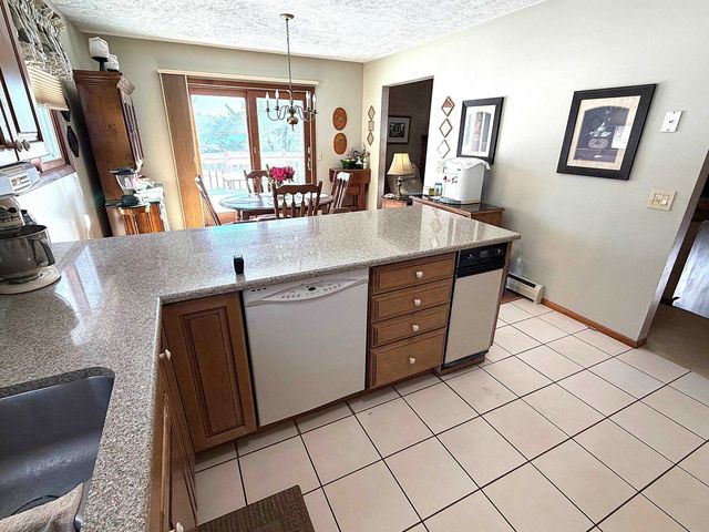 318 Oak Knoll Road, Williston, VT 05495