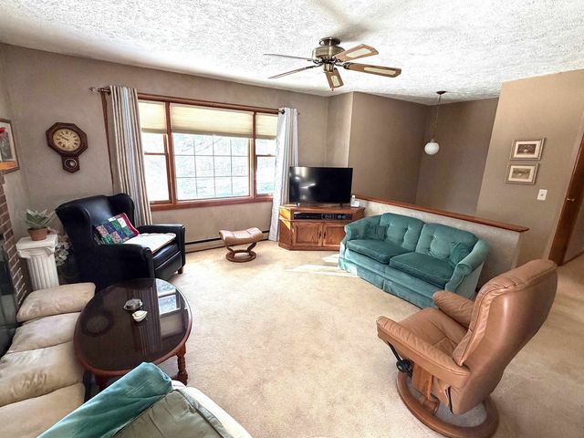 318 Oak Knoll Road, Williston, VT 05495