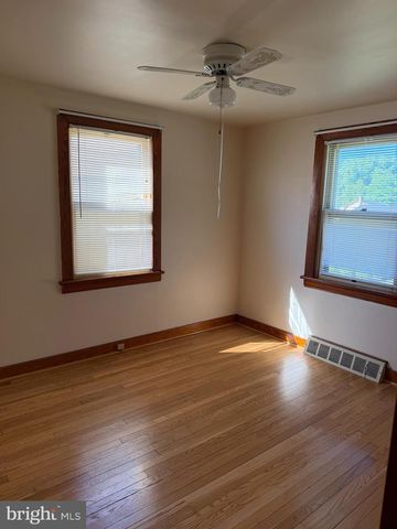 125 S WINDSOR AVE, Palmyra, PA 17078