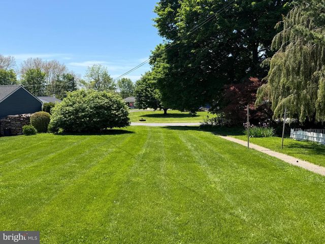 125 S WINDSOR AVE, Palmyra, PA 17078