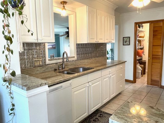 504 N Billy Bryan Street, Carbondale, IL 62901