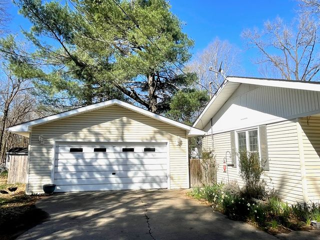 504 N Billy Bryan Street, Carbondale, IL 62901