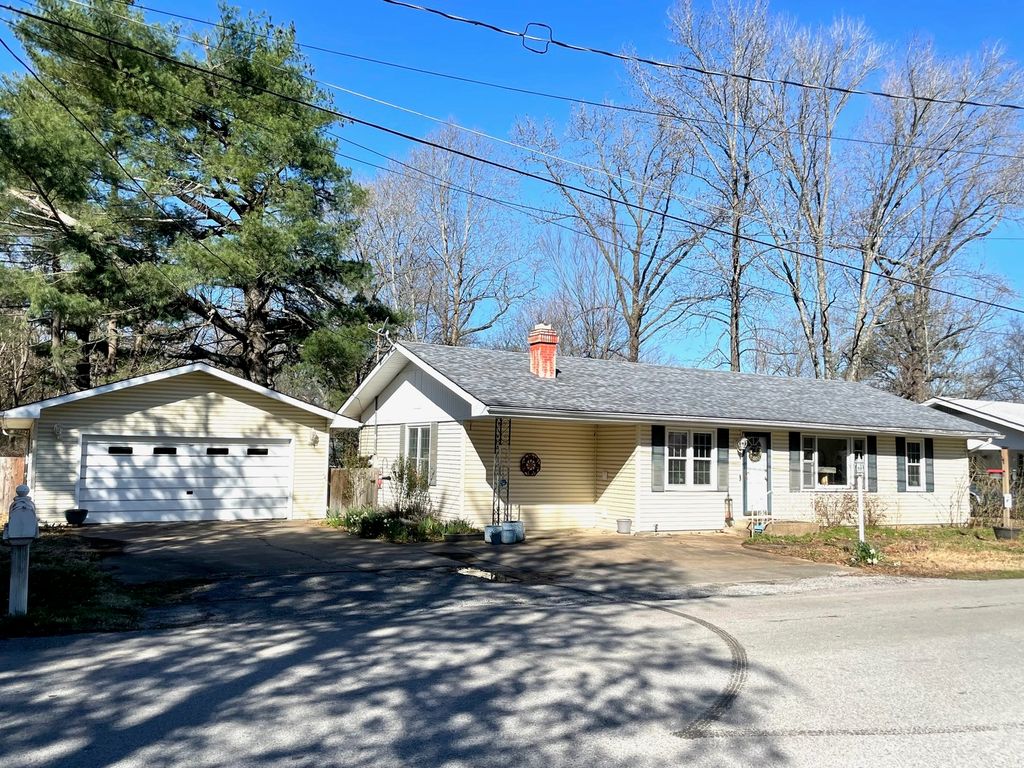 504 N Billy Bryan Street, Carbondale, IL 62901