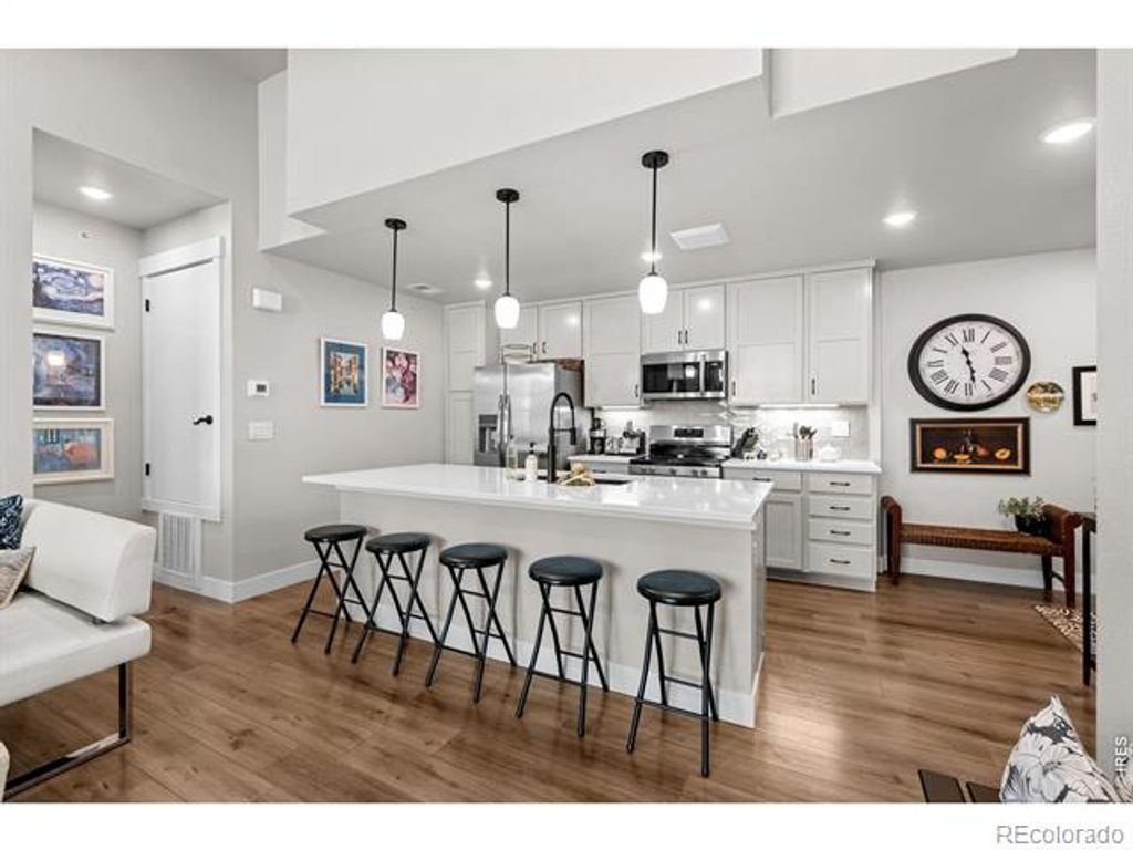 235 High Point Drive 207, Longmont, CO 80504