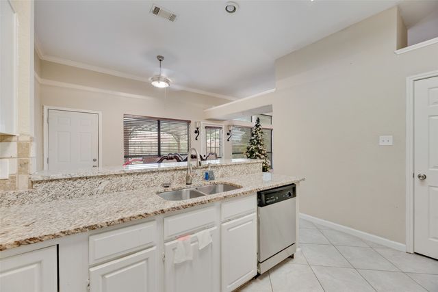 1670 Crosshaven Drive, Lewisville, TX 75077