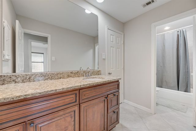 1670 Crosshaven Drive, Lewisville, TX 75077