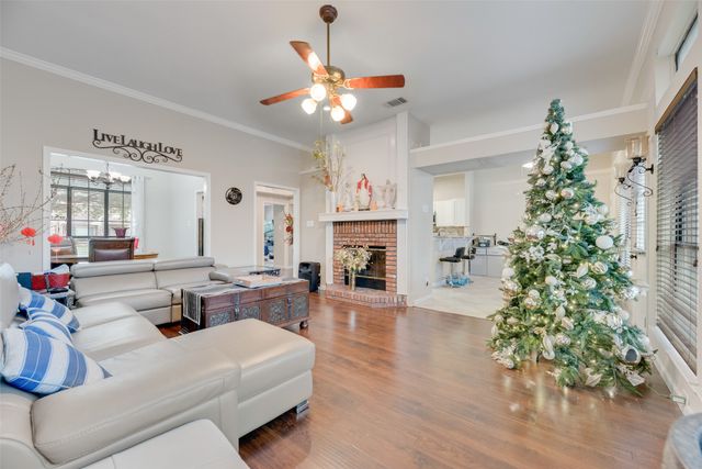 1670 Crosshaven Drive, Lewisville, TX 75077